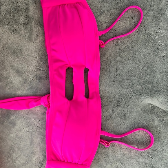 blushing brunette | Swim | The Blushing Brunette Bathing Suit Top Never